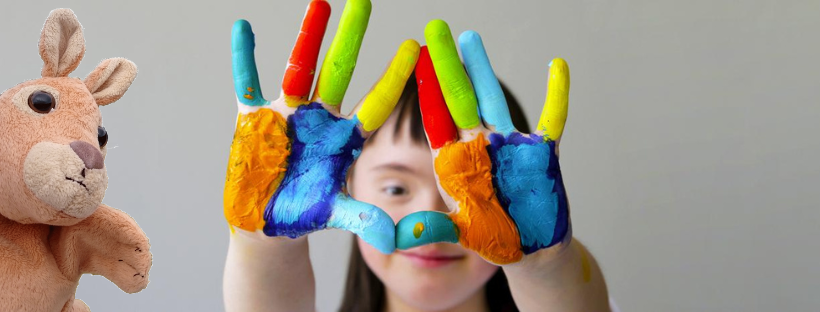 Hopla marionnette kangourou de Petits Bonds parle du handicap et de la différence